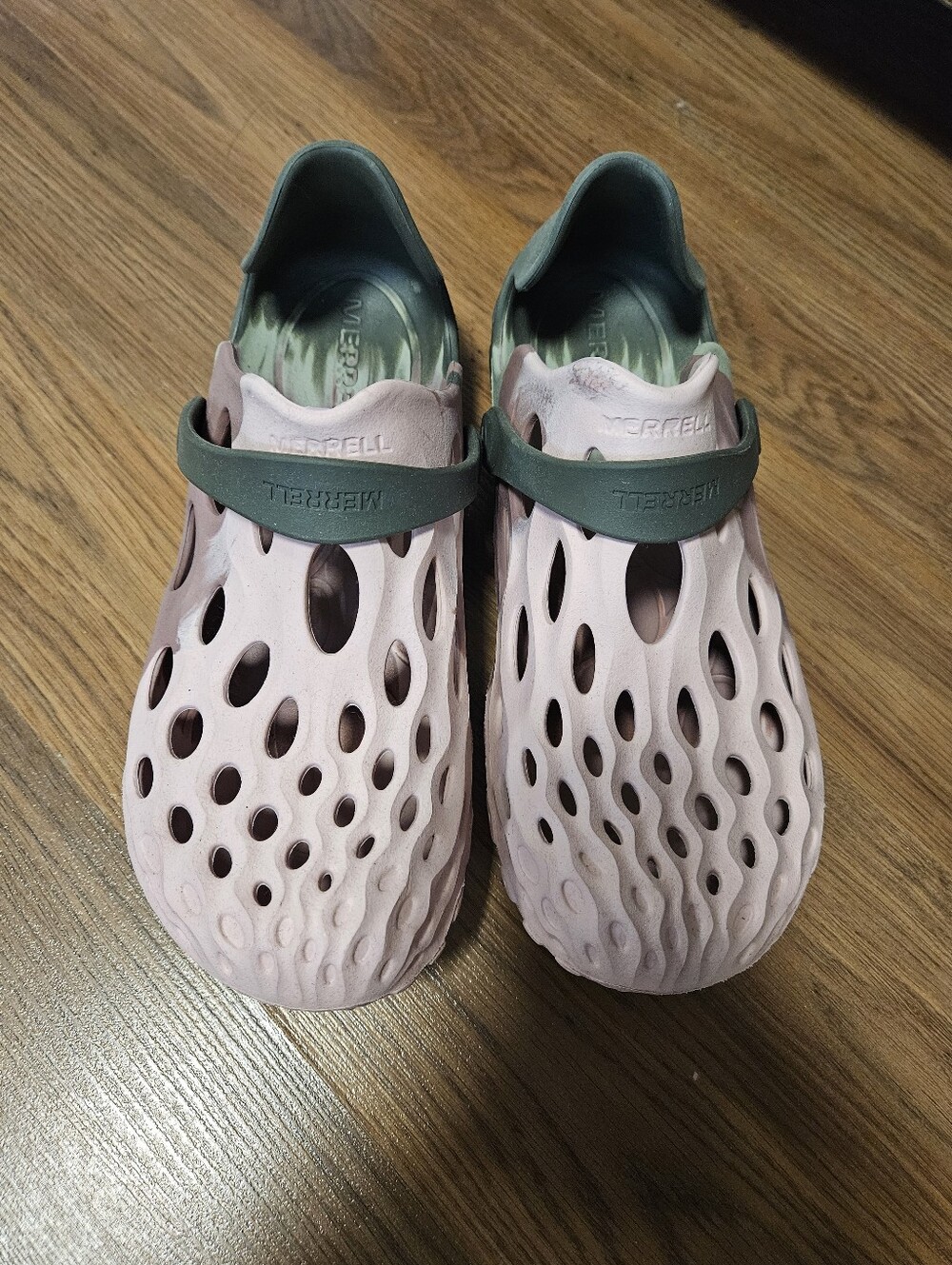 Merrell Women's Pink and Green Vented Clog Sandals
